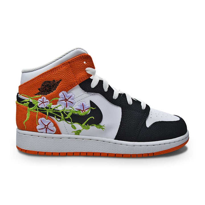 Juniors Nike Air Jordan 1 Mid SE - DQ8390 100 - White Black Starfish-Juniors-Nike-Air Jordan 1 Mid-sneakers Foot World