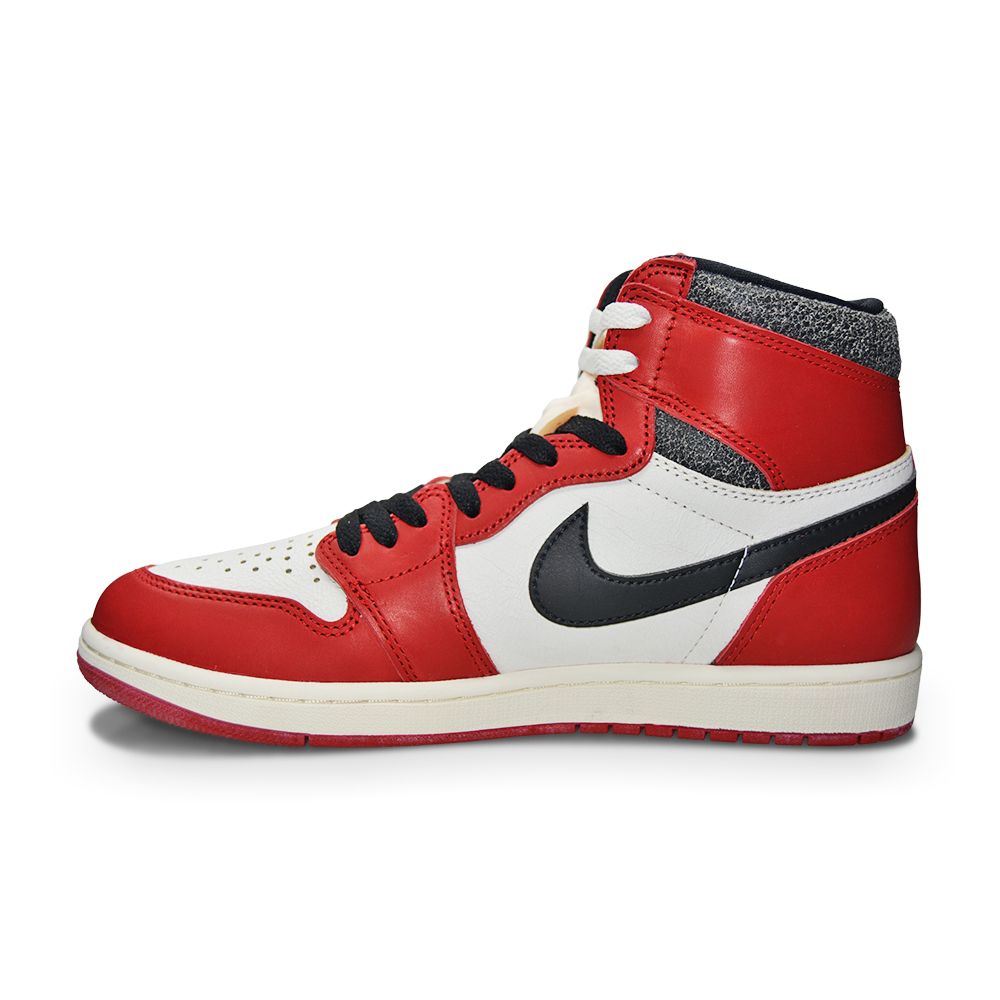 Mens Nike Air Jordan 1 Retro High OG - DZ5485 612 -Varsity Red Black Sail Muslin