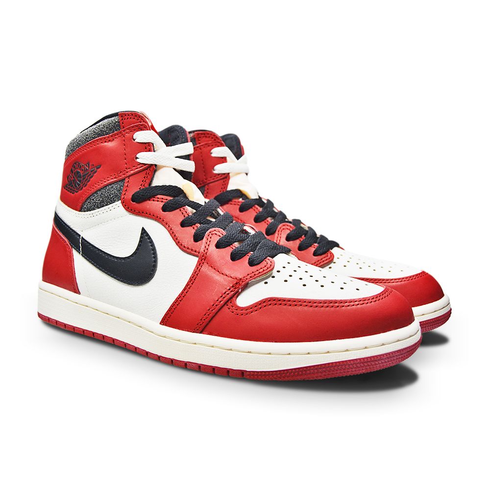 Mens Nike Air Jordan 1 Retro High OG - DZ5485 612 -Varsity Red Black Sail Muslin